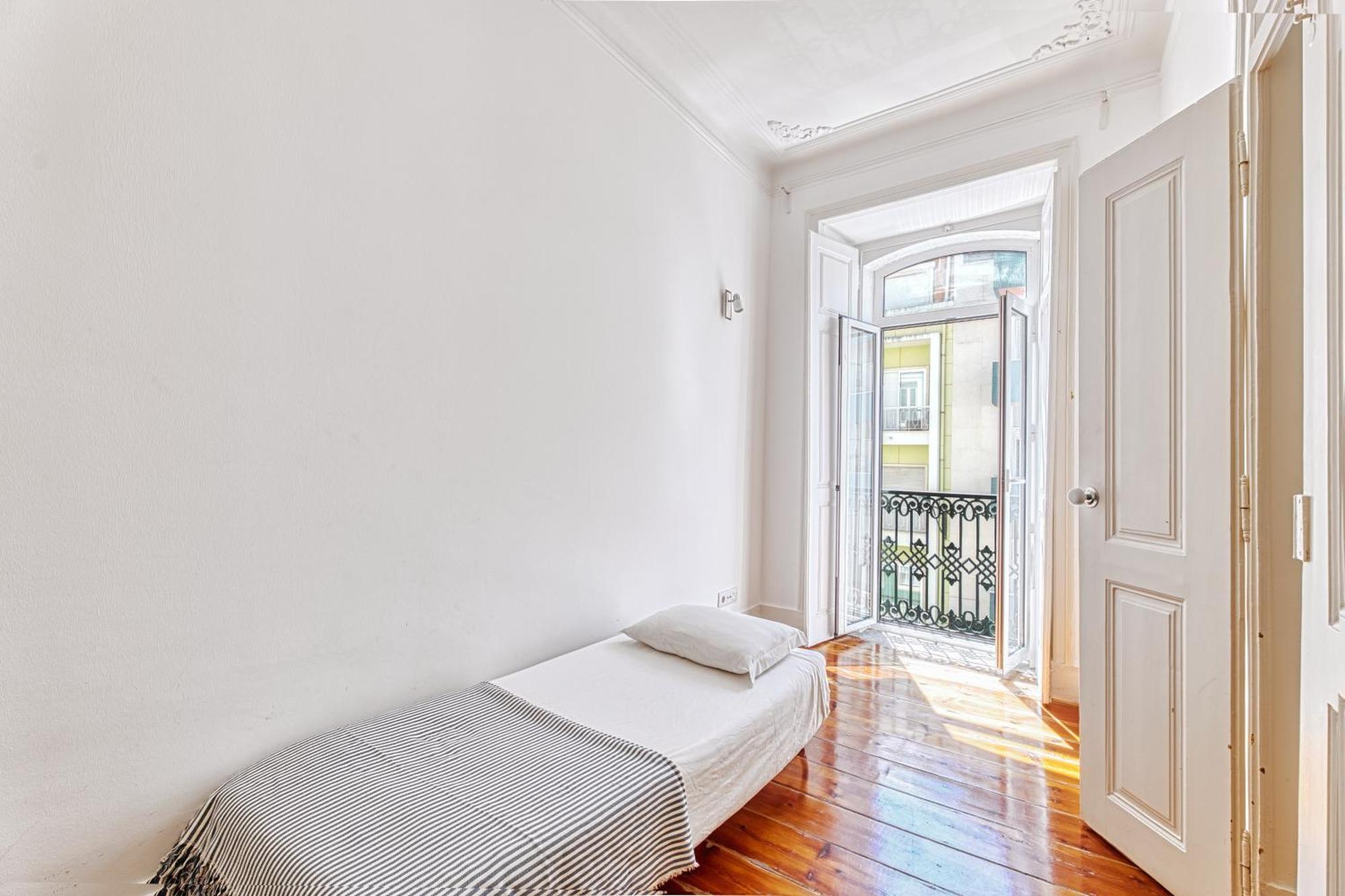 Inloveapartments - City Center For Family Лиссабон Экстерьер фото
